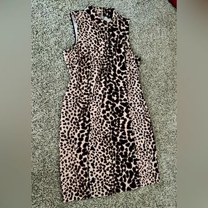 Cheetah Print dress with pockets!!